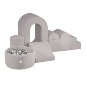 PLUSH NEST PLUSH NEST Hrací hrad s bazénem a 150 míčky šedý beránek